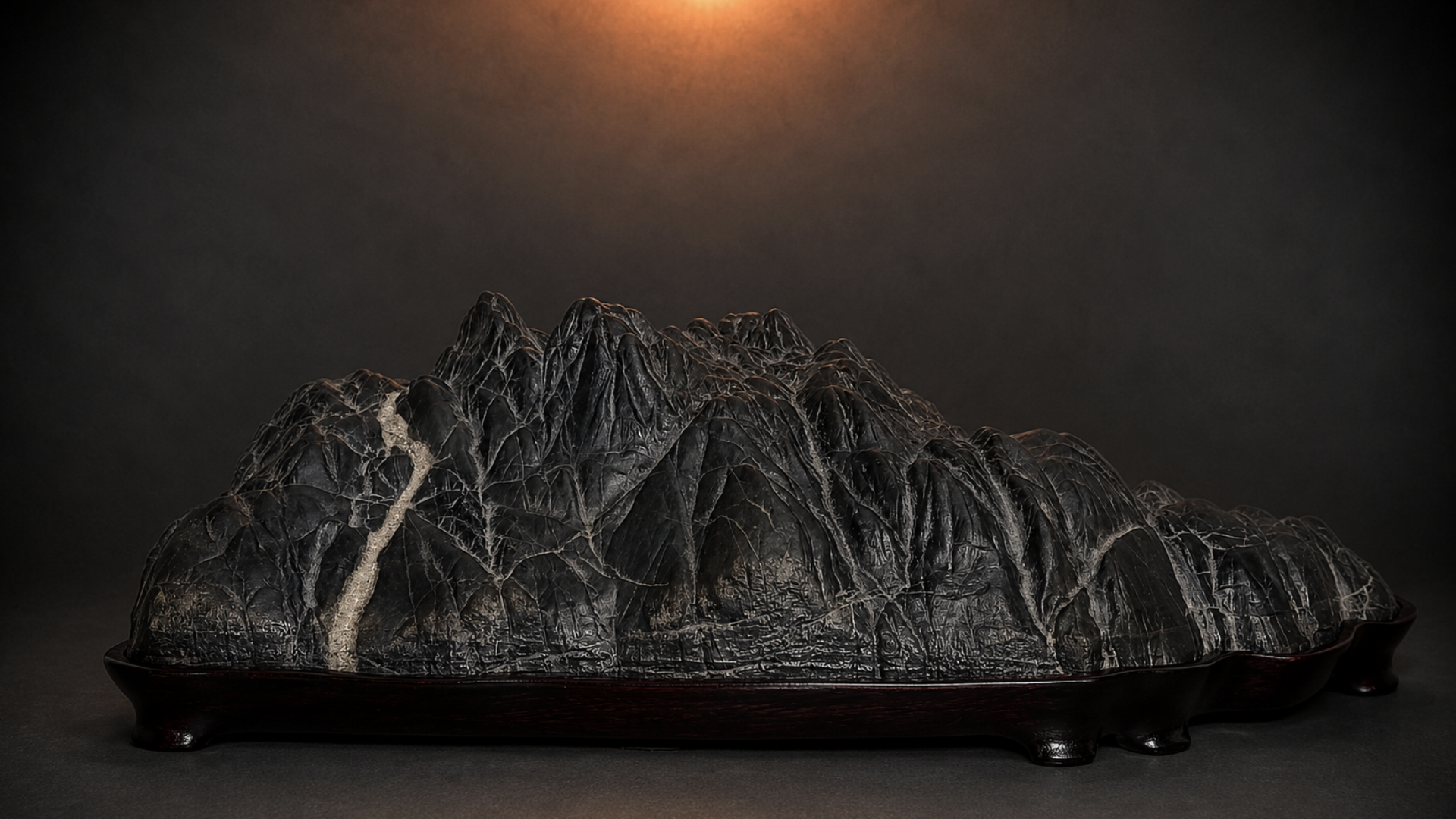 Despertar de las cumbres — Sampo-seki (三峰石)