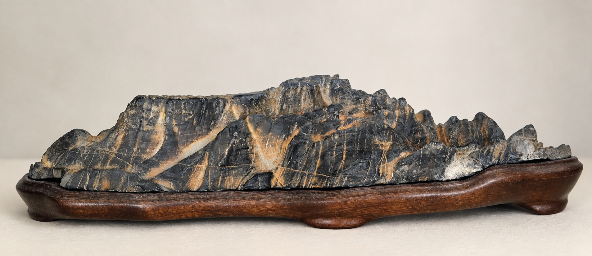 Pieza de la colección de Suiseki de Miguel Ángel Domínguez Naranjo
